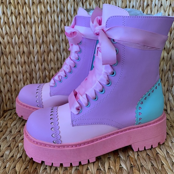 New Sugar Thrillz Bubblegum Party combat Boots - Picture 3 of 12